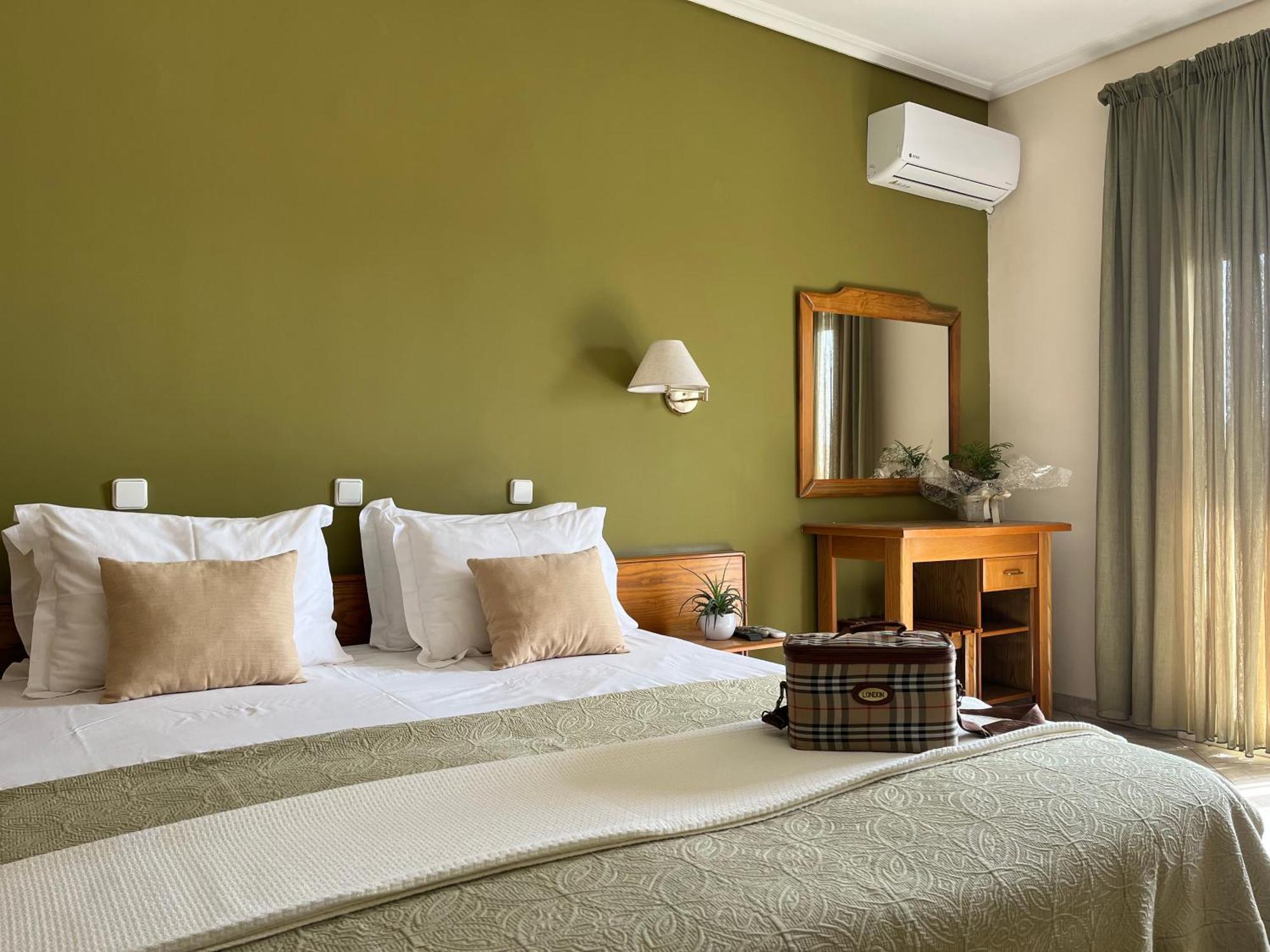 Hotel Cariatis Nea Kallikrateia Ngoại thất bức ảnh