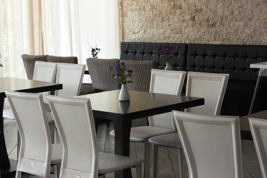 Hotel Cariatis Nea Kallikrateia Ngoại thất bức ảnh