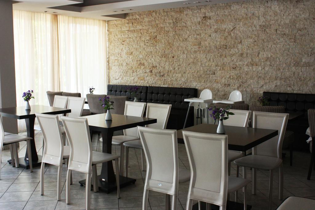 Hotel Cariatis Nea Kallikrateia Ngoại thất bức ảnh