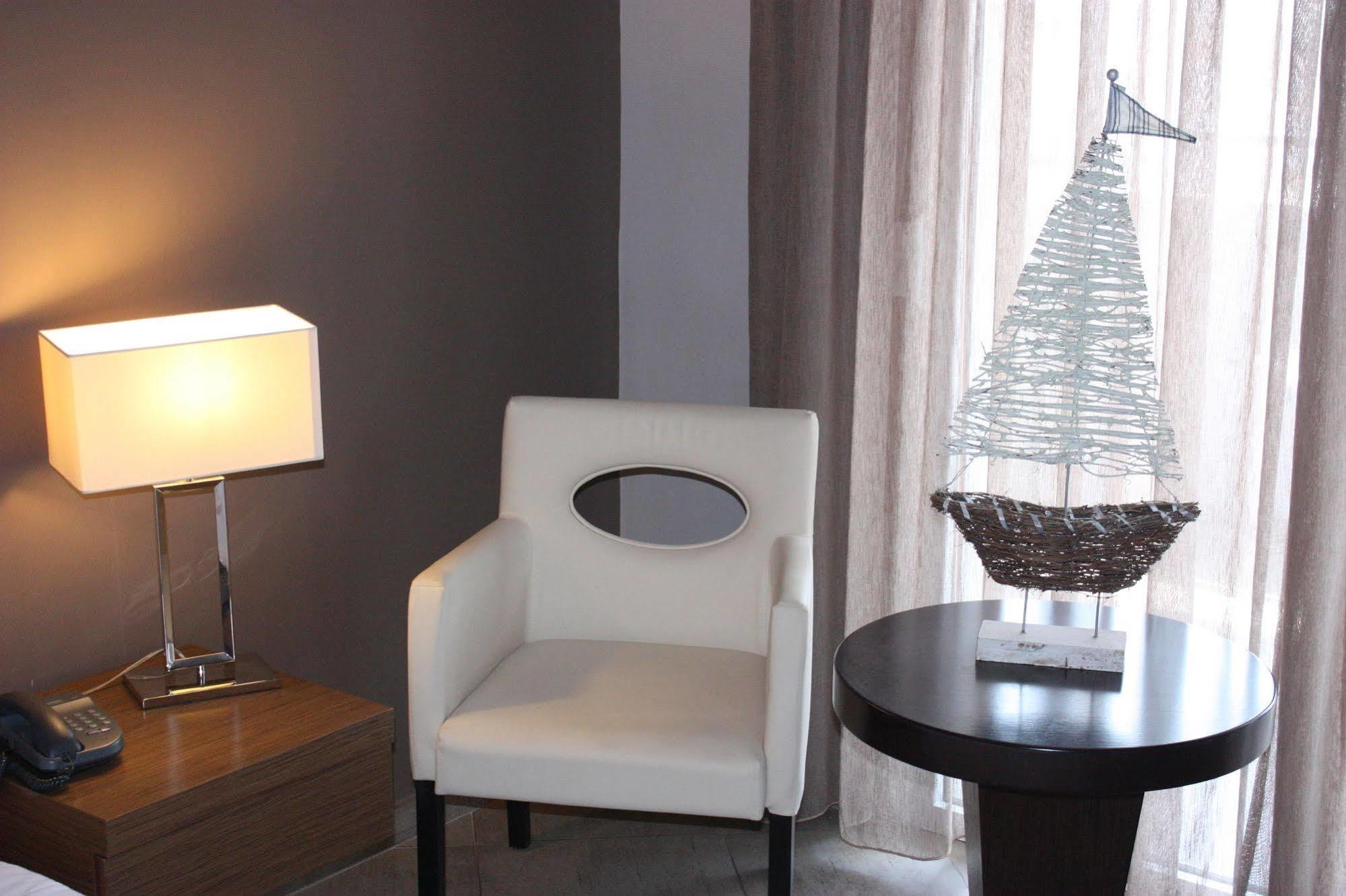 Hotel Cariatis Nea Kallikrateia Ngoại thất bức ảnh
