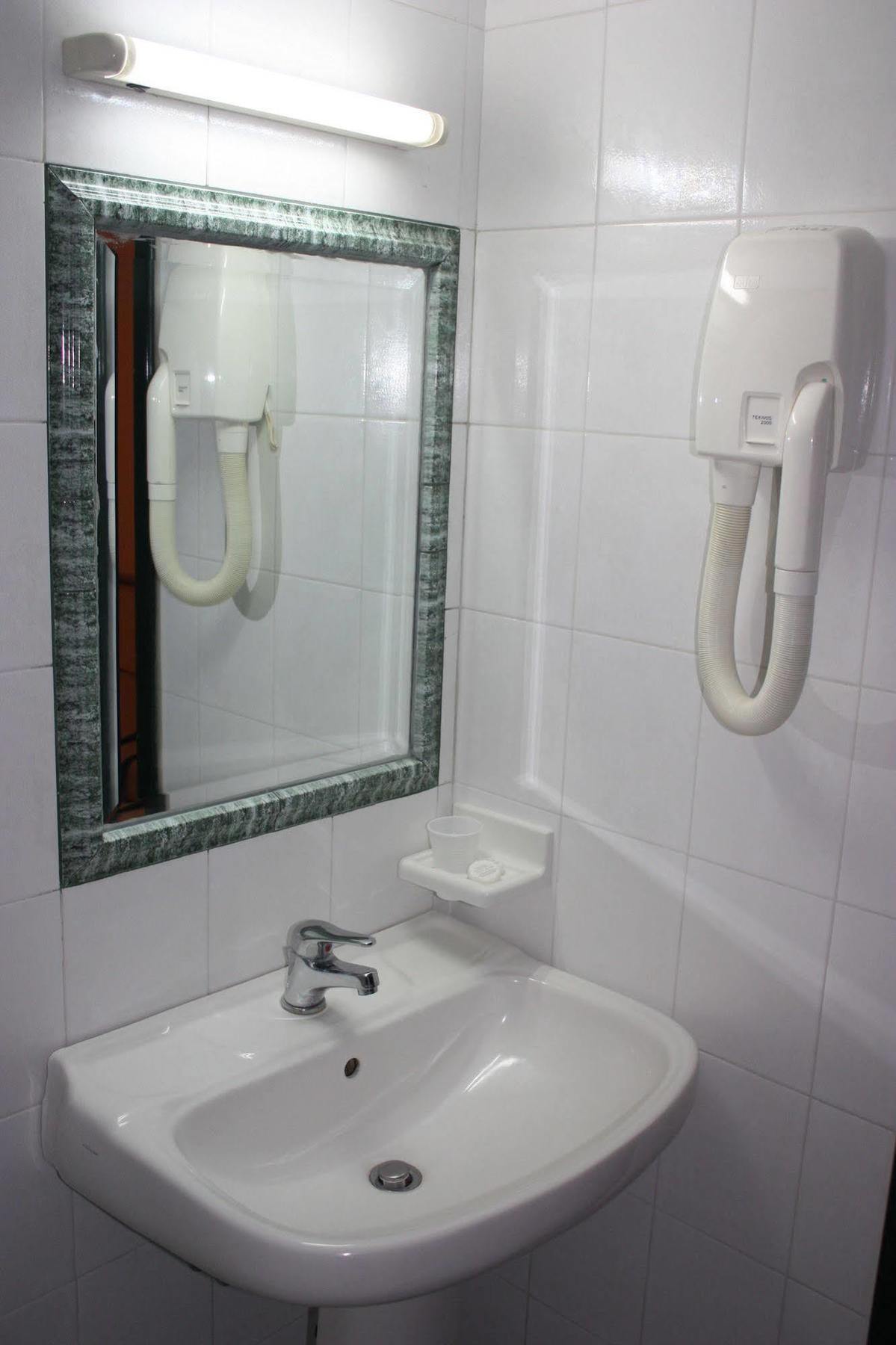 Hotel Cariatis Nea Kallikrateia Ngoại thất bức ảnh