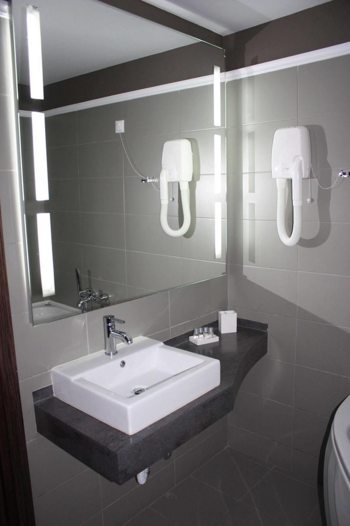 Hotel Cariatis Nea Kallikrateia Ngoại thất bức ảnh