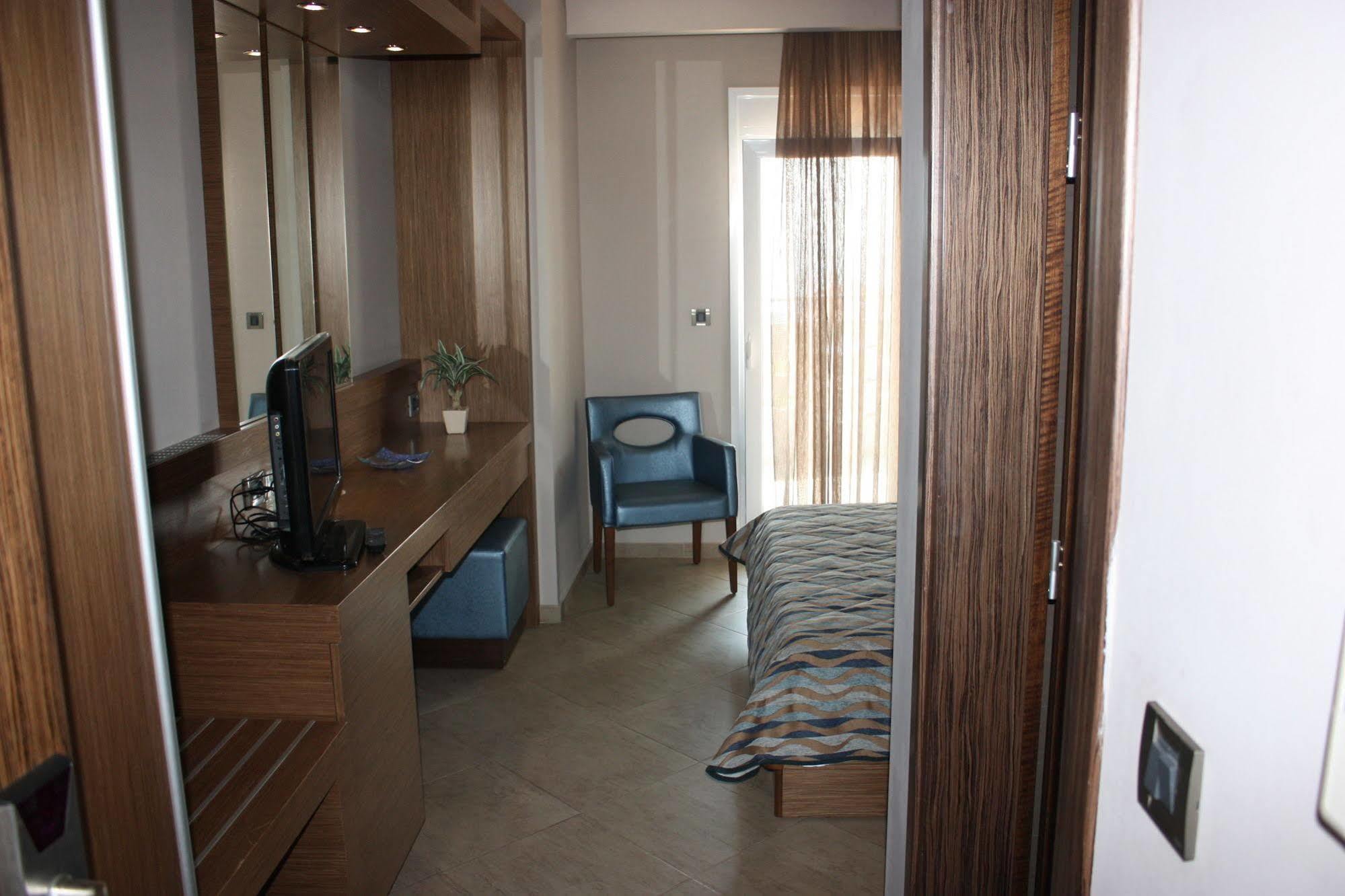 Hotel Cariatis Nea Kallikrateia Ngoại thất bức ảnh