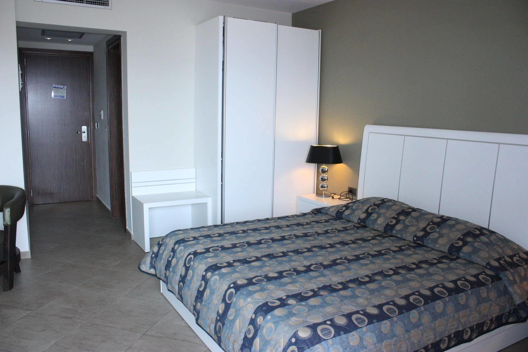 Hotel Cariatis Nea Kallikrateia Ngoại thất bức ảnh